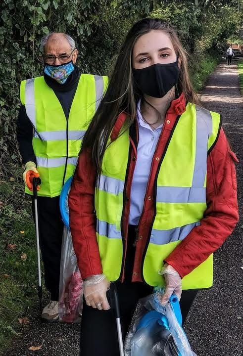 Miss England Finalist Jennifer Carless and Local companies join WASUP Canal Clean