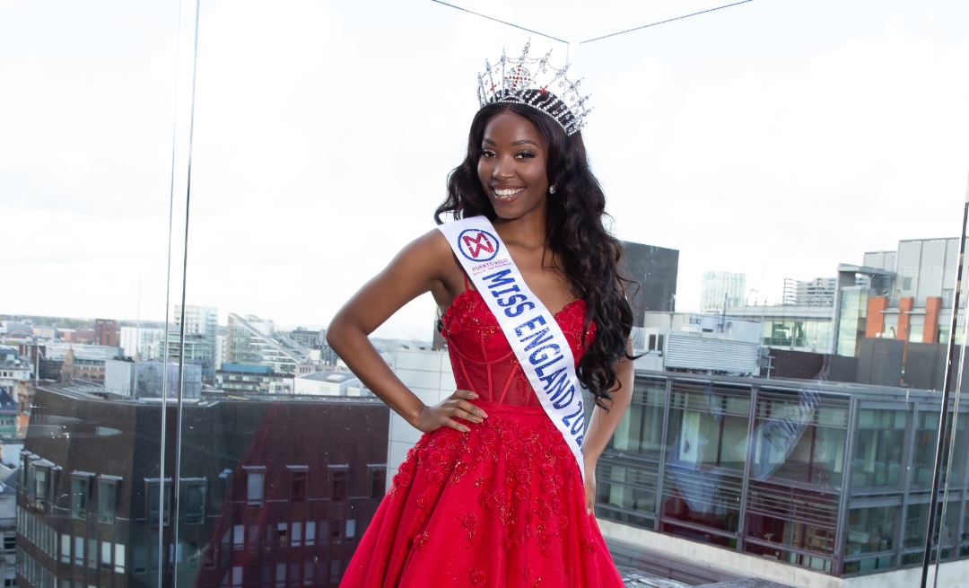 BALLGOWNS FROM THE ROOFTOPS AT THE HOTEL GOTHAM MANCHESTER –