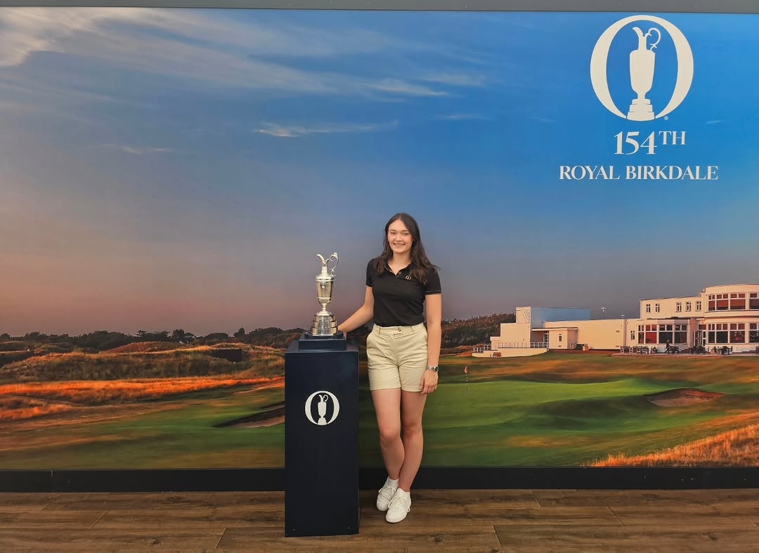 Mackenzie Louise Porter Wins Publicity Queen Award at Miss England Semi-Final 2026 promoting women in Golf ! 